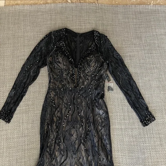 Mac Duggal Black Lace Evening Gown - Picture 9 of 13